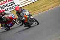 Vintage-motorcycle-club;eventdigitalimages;mallory-park;mallory-park-trackday-photographs;no-limits-trackdays;peter-wileman-photography;trackday-digital-images;trackday-photos;vmcc-festival-1000-bikes-photographs